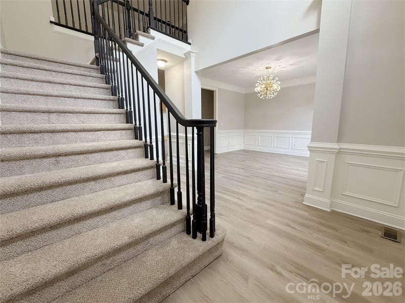 1332 Bershire Ln, Charlotte, NC 28262