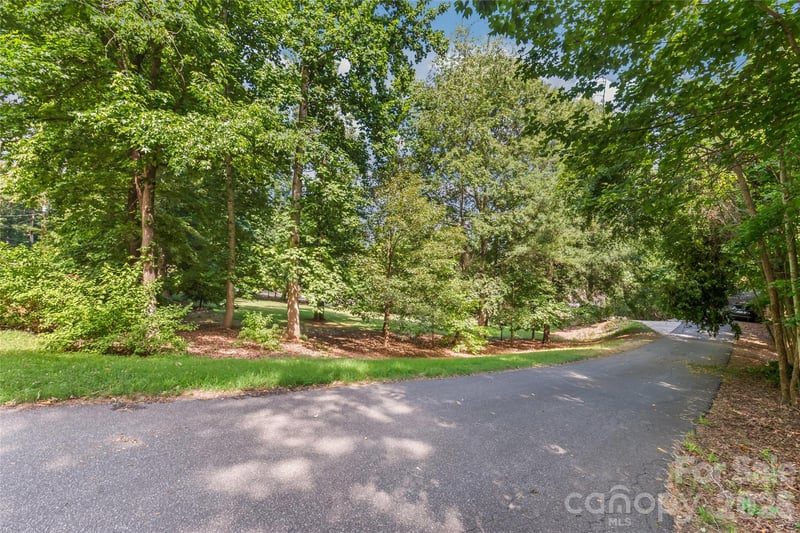 7365 Gabriel St, Sherrills Ford, NC 28673