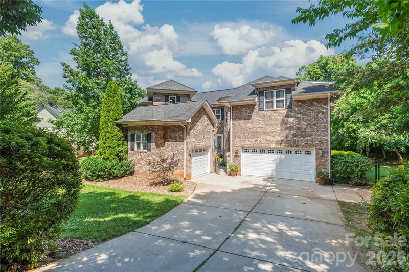 7365 Gabriel St, Sherrills Ford, NC 28673