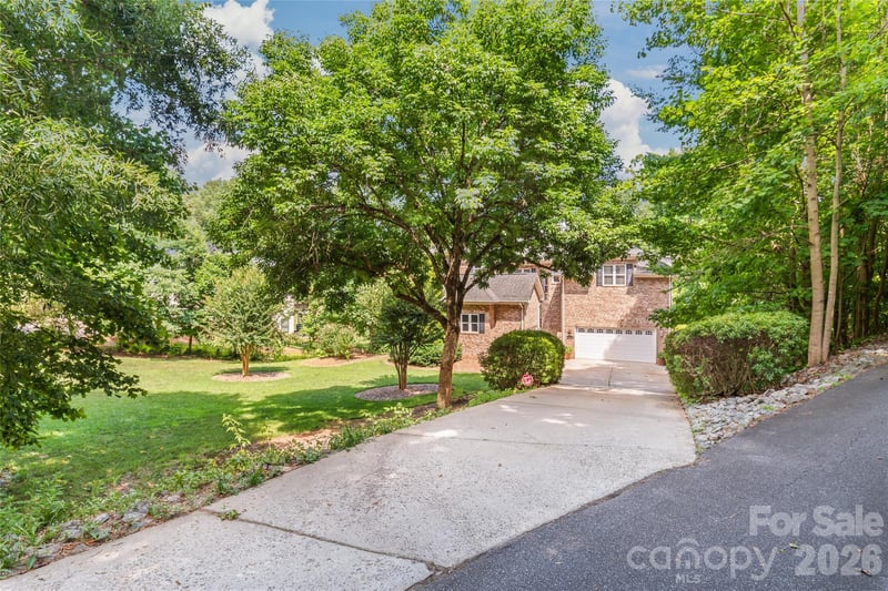 7365 Gabriel St, Sherrills Ford, NC 28673