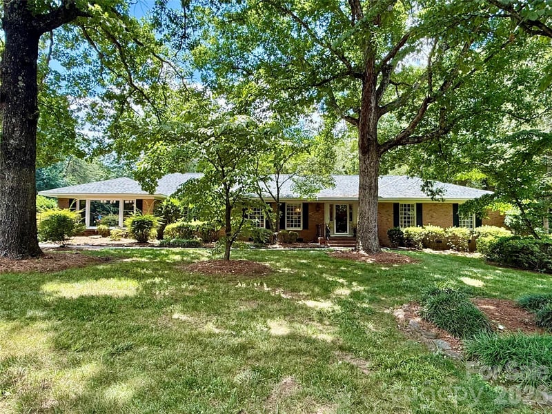 2925 Grampian Dr, Gastonia, NC 28054