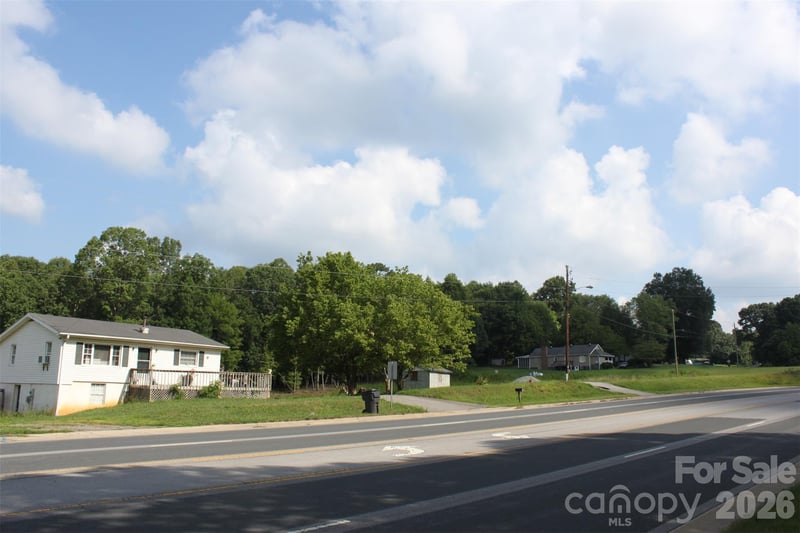 333 Cc Camp Rd, Elkin, NC 28621