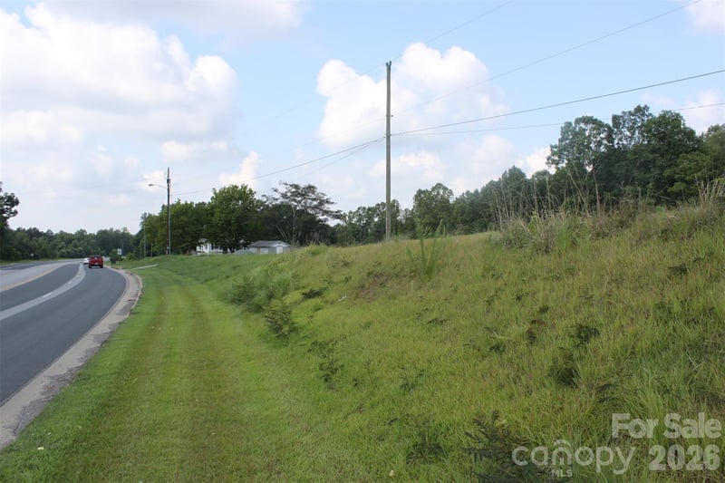 333 Cc Camp Rd, Elkin, NC 28621