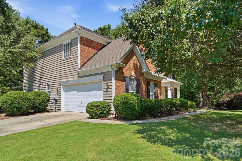 4814 King Arthur Dr, Charlotte, NC 28277