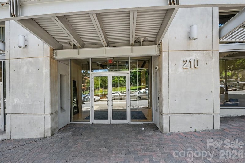 210 Church St #1604, Charlotte, NC 28202
