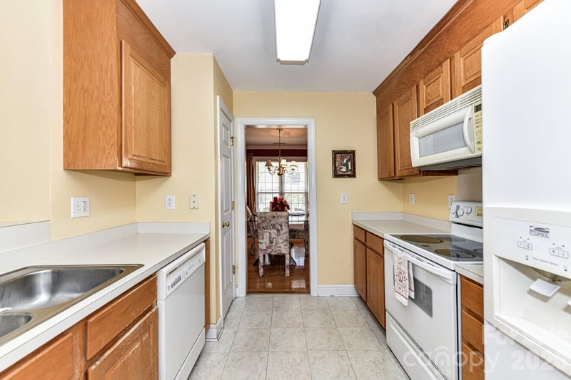 1050 Enderbury Dr, Indian Trail, NC 28079