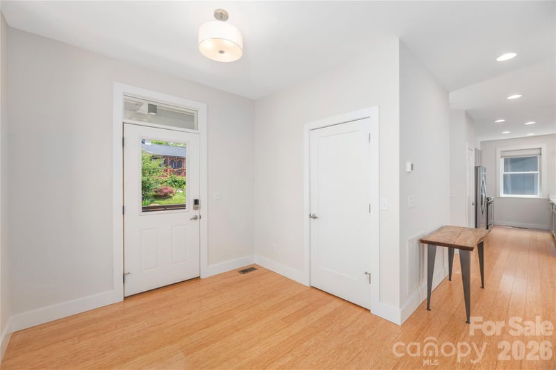 39 Hubbard Ave, Asheville, NC 28806