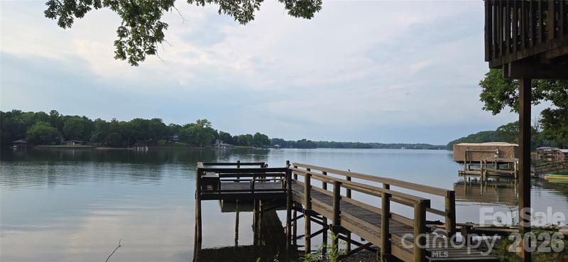 565 Bonum Rd, Lake Wylie, SC 29710