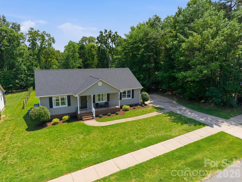 600 Gray Dr, Charlotte, NC 28213