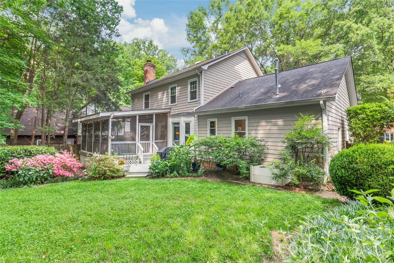 7022 Rocky Falls Rd, Charlotte, NC 28211