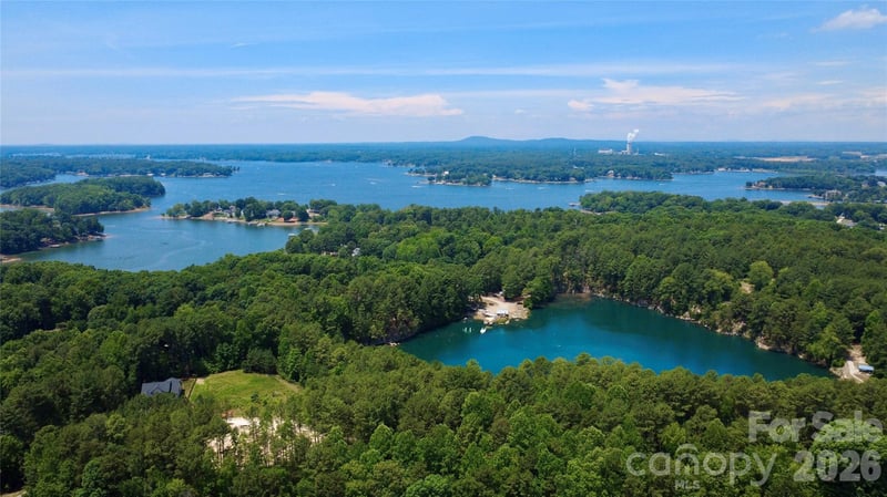 Trollingwood Ln, Mooresville, NC 28117