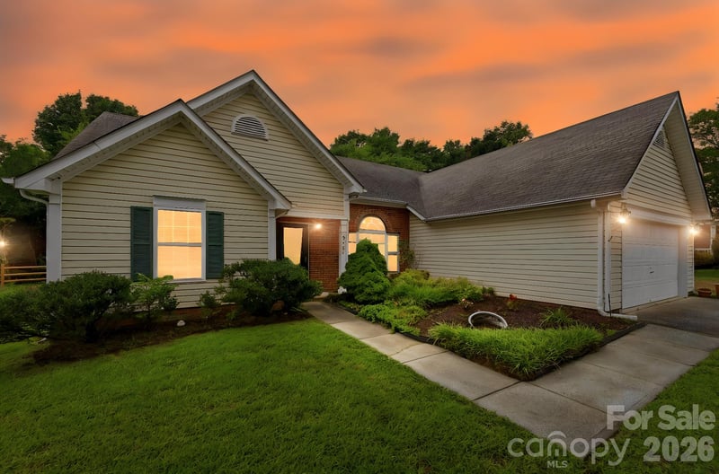 9421 Foggy Meadow Rd, Charlotte, NC 28269