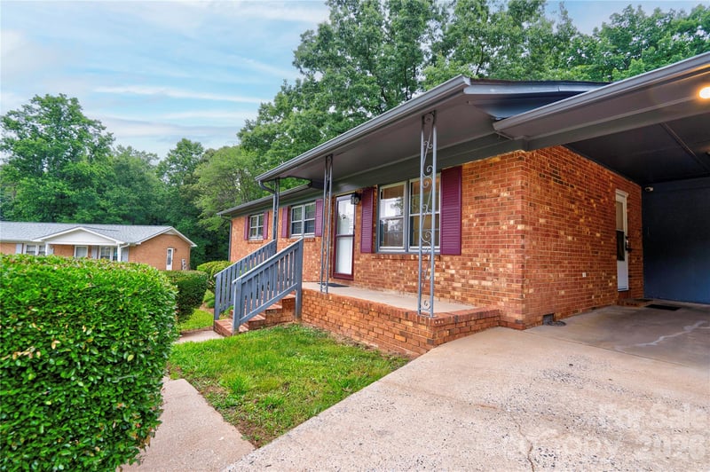 1323 Lakewood Dr, Shelby, NC 28150