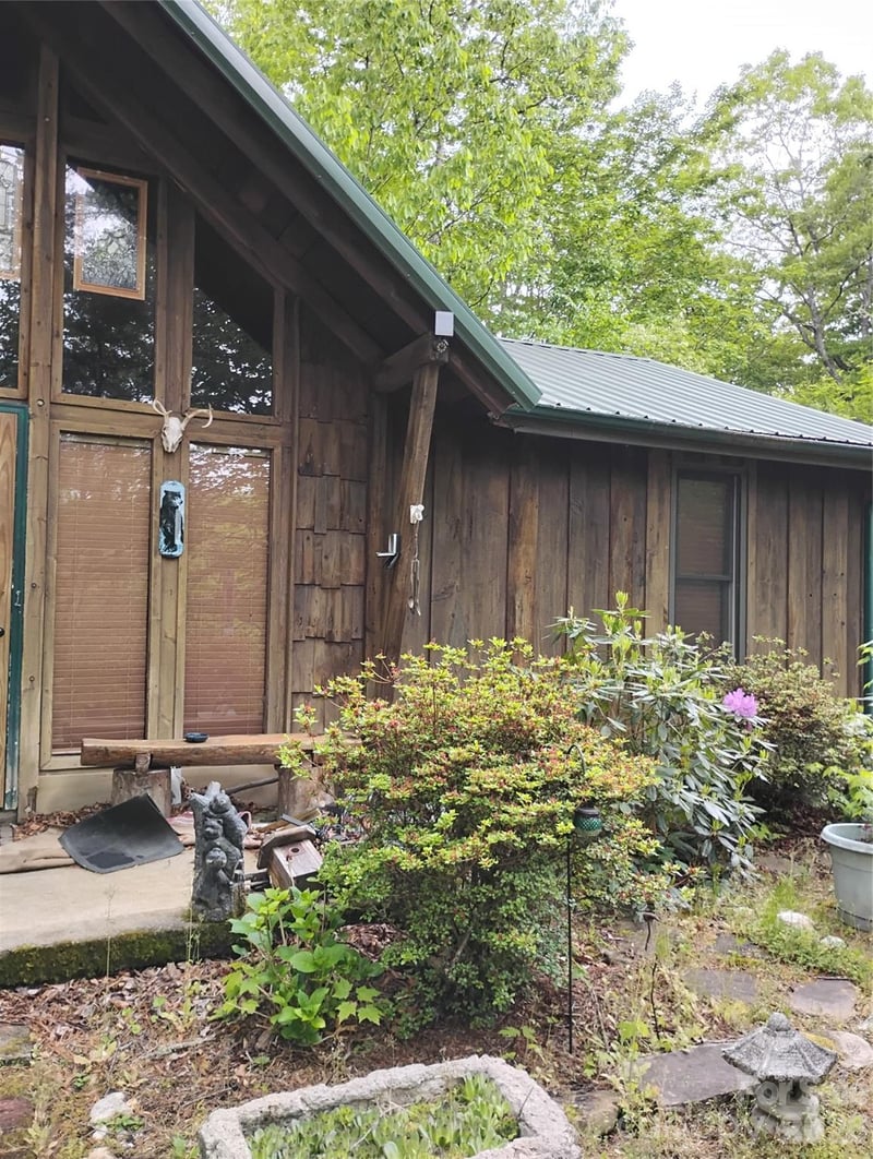 401 Shady Dr, Collettsville, NC 28611