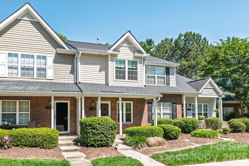3028 Mayer House Ct, Charlotte, NC 28214