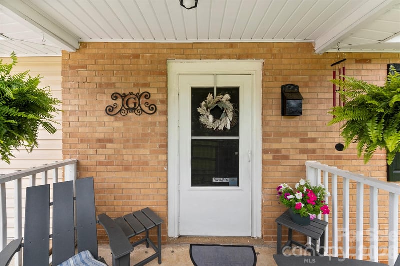810 Bradley Rd, Dallas, NC 28034