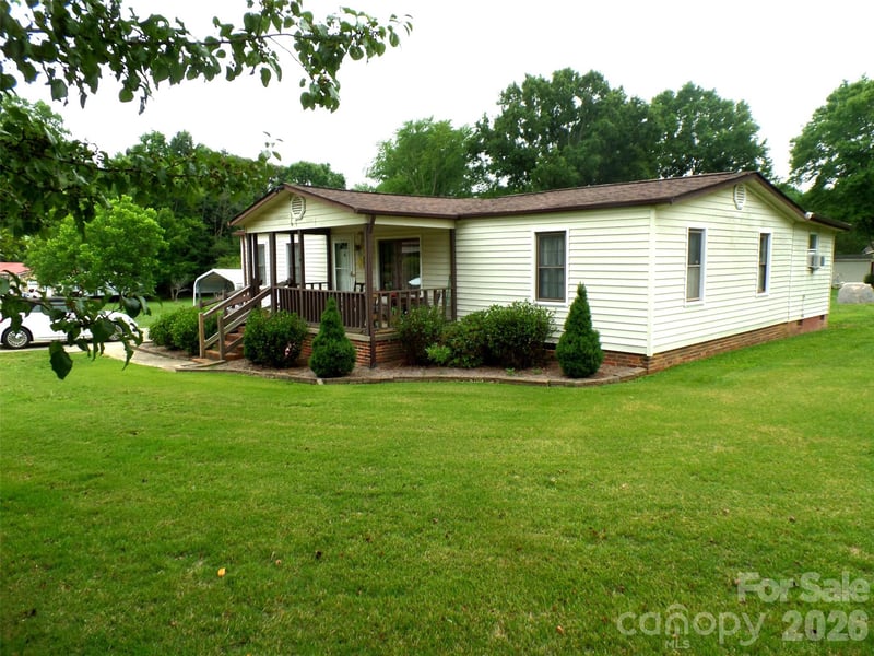 3333 Hunawill St #2, Claremont, NC 28610