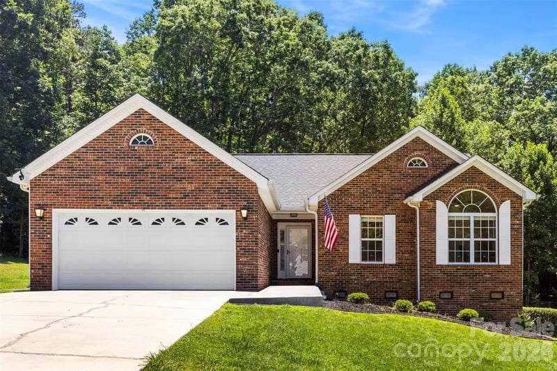 170 Ruthaven Dr, Bessemer City, NC 28016