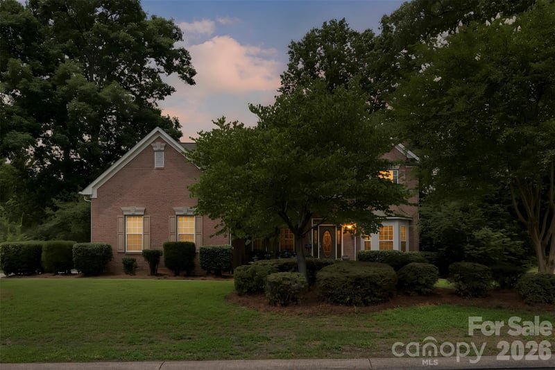 1845 Mountain Trail Dr, Charlotte, NC 28214