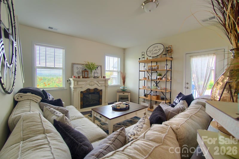 771 Cardwell Ln, Fletcher, NC 28732