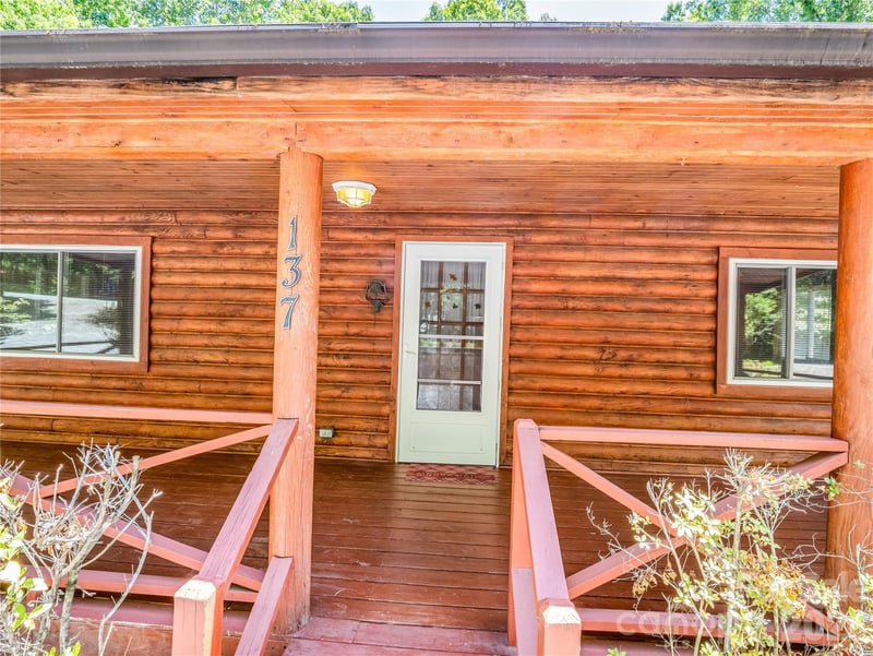 137 Amys Ridge Rd, Lake Lure, NC 28746