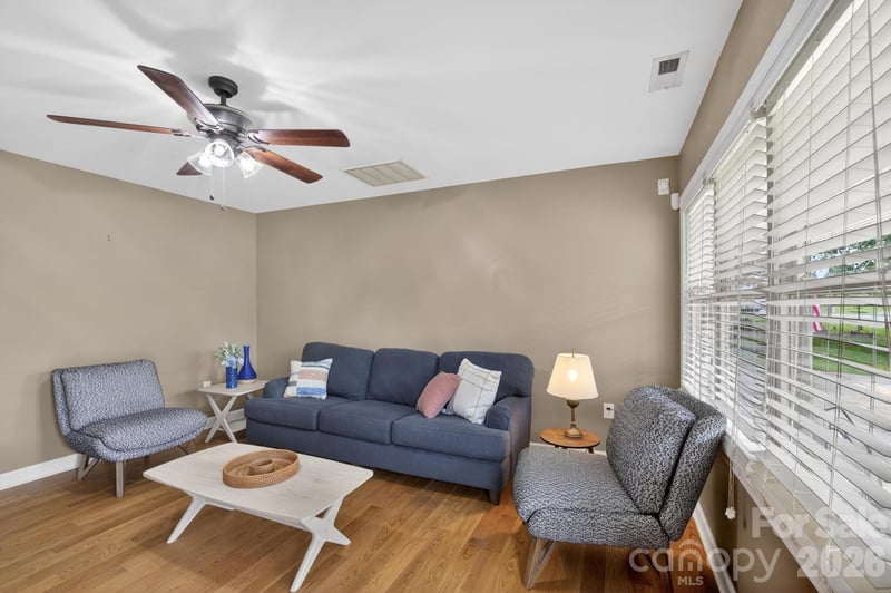 2411 Allendale Cir, Lenoir, NC 28645