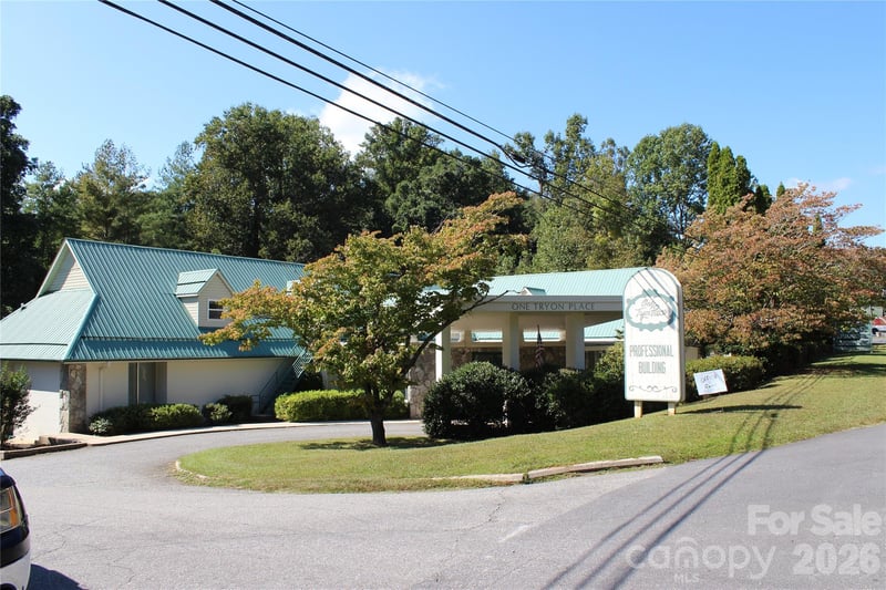 100 Jervey Rd #4, Tryon, NC 28782