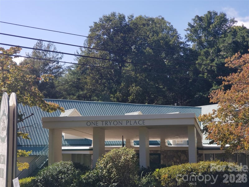 100 Jervey Rd #4, Tryon, NC 28782