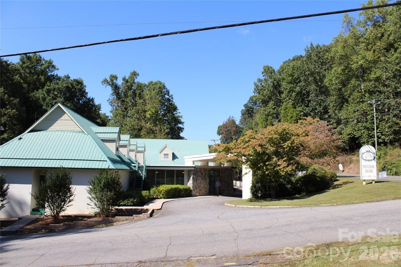 100 Jervey Rd #4, Tryon, NC 28782