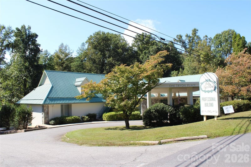 100 Jervey Rd #4, Tryon, NC 28782