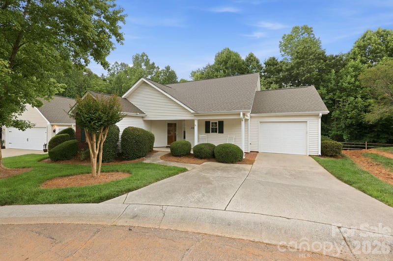 228 Oak Village Pw, Mooresville, NC 28117
