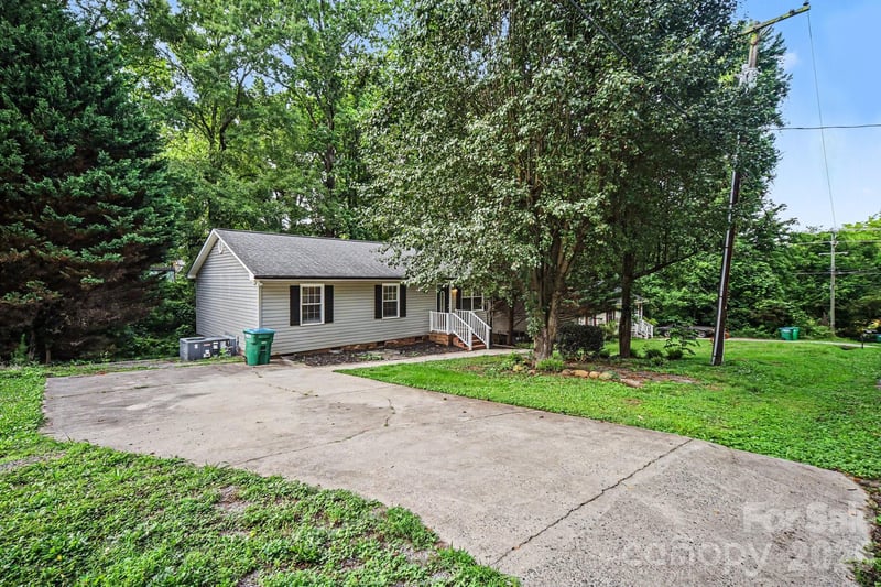 505 13th St, Bessemer City, NC 28016