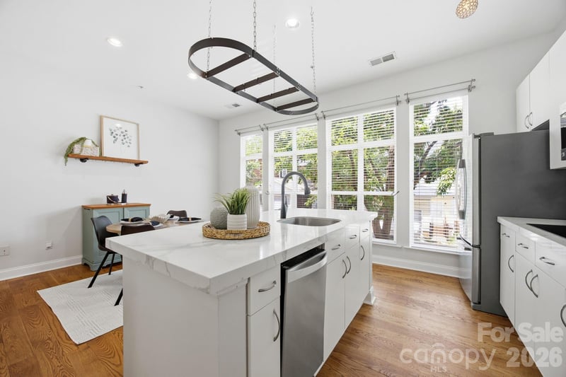 906 Garden District Dr, Charlotte, NC 28202