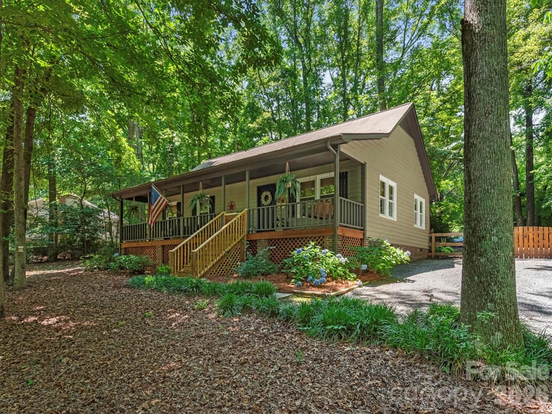 3814 Wonderland Dr, Matthews, NC 28104