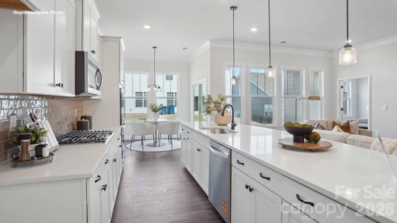 7822 Old Brook Rd, Sherrills Ford, NC 28673