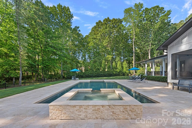15600 Huntingtowne Village Rd, Huntersville, NC 28078