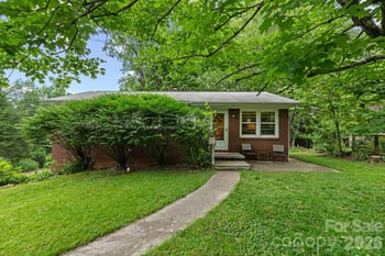 53 Merion Dr, Asheville, NC 28806