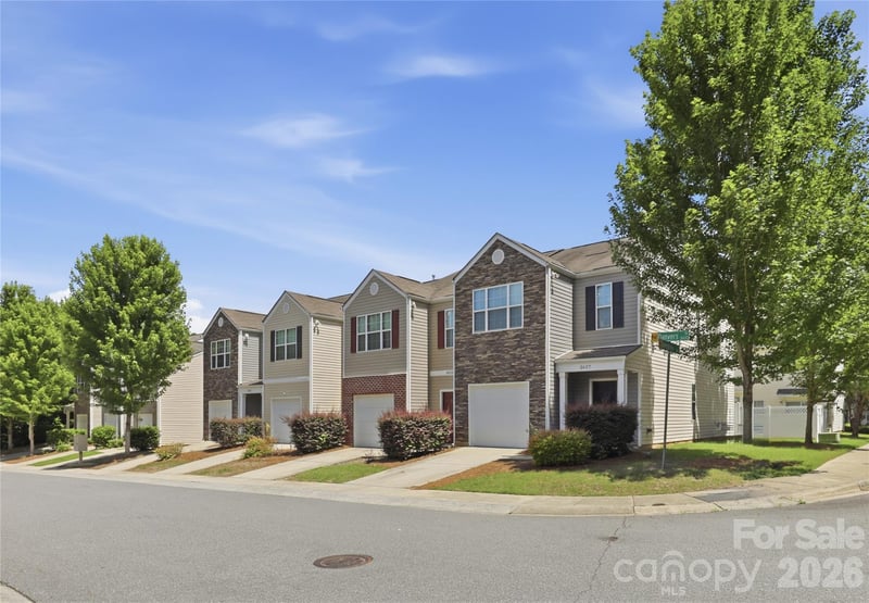 3627 Danvers St, Charlotte, NC 28213