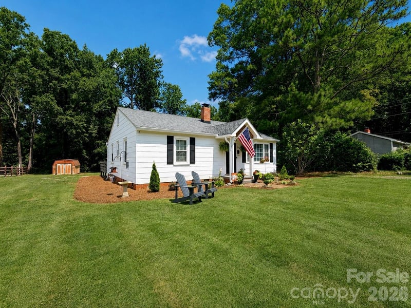 214 Oakwood Ave, York, SC 29745