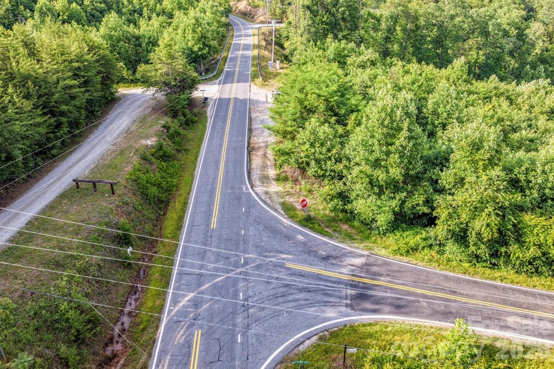 000 Bills Creek Rd, Lake Lure, NC 28746