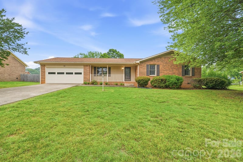 183 Dellinger Dr, Statesville, NC 28625