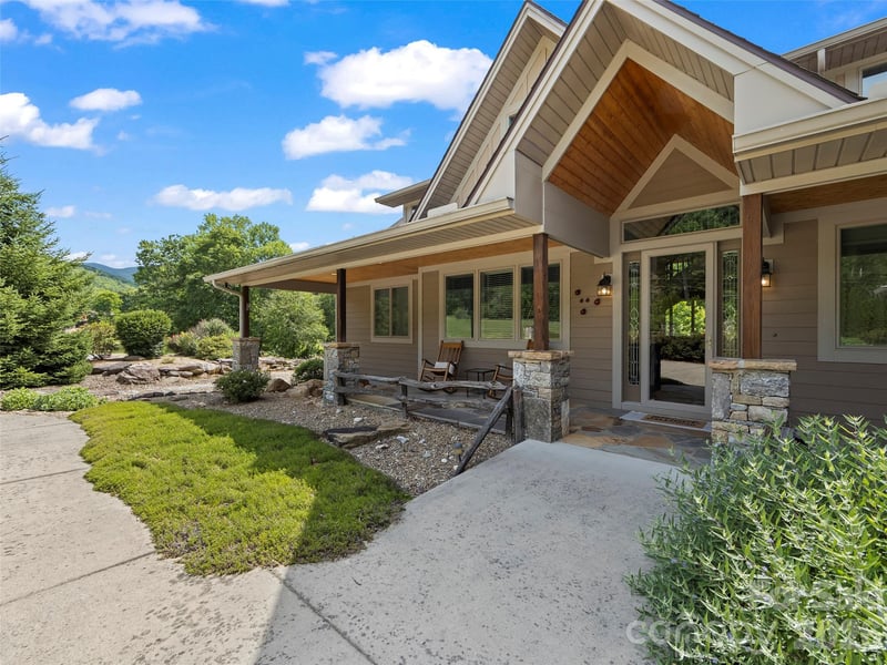 40 Shining Rock Dr, Canton, NC 28716