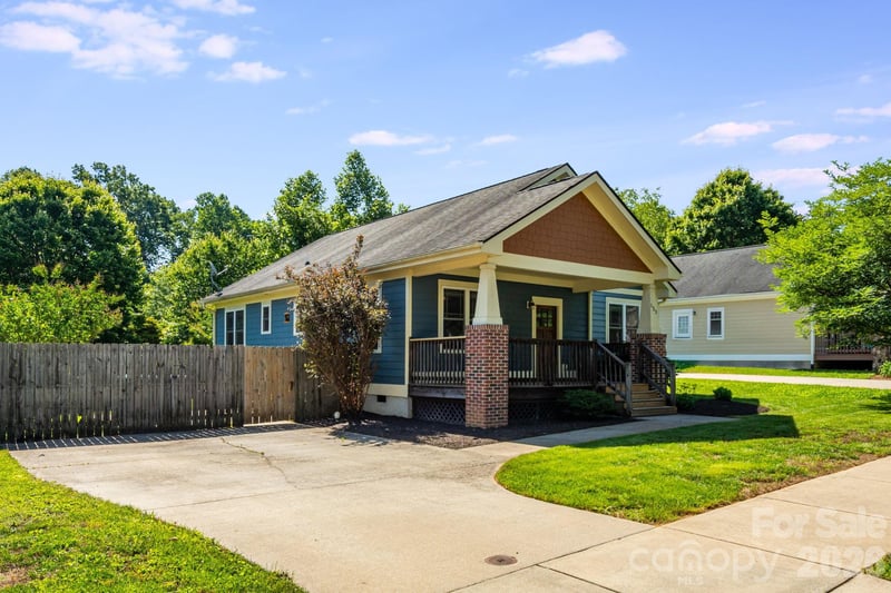 123 Estelle Park Dr, Asheville, NC 28806