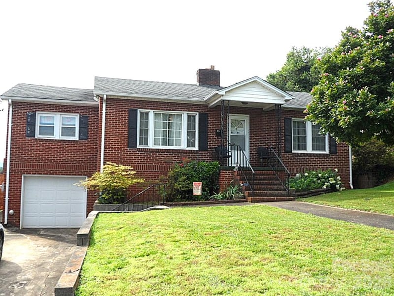 107 Concord St, Morganton, NC 28655