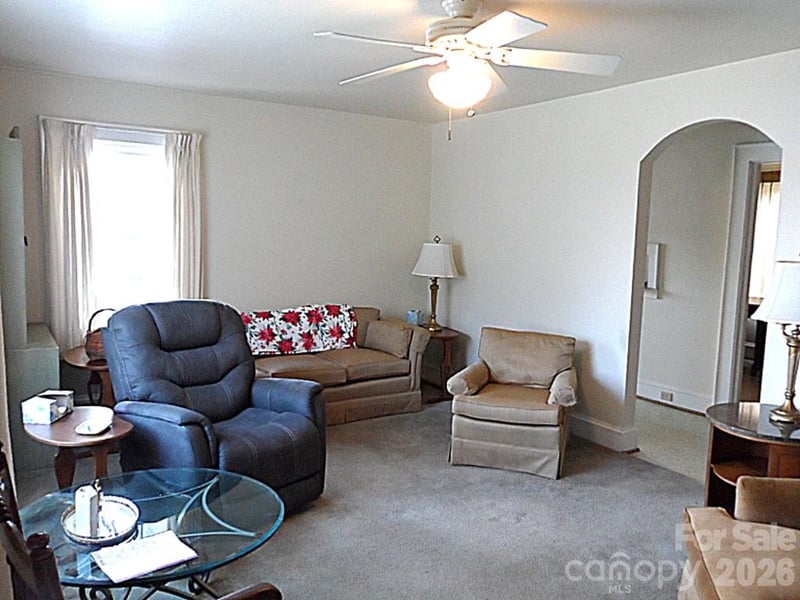 107 Concord St, Morganton, NC 28655