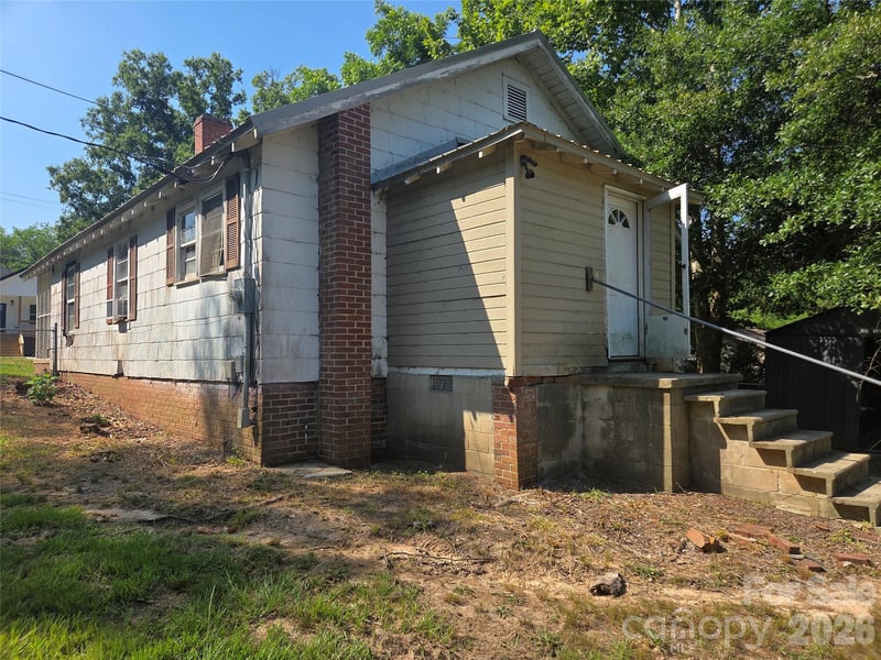 10 Wilson Ave, Great Falls, SC 29055