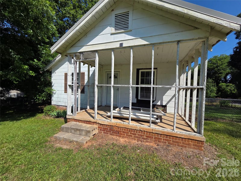 10 Wilson Ave, Great Falls, SC 29055
