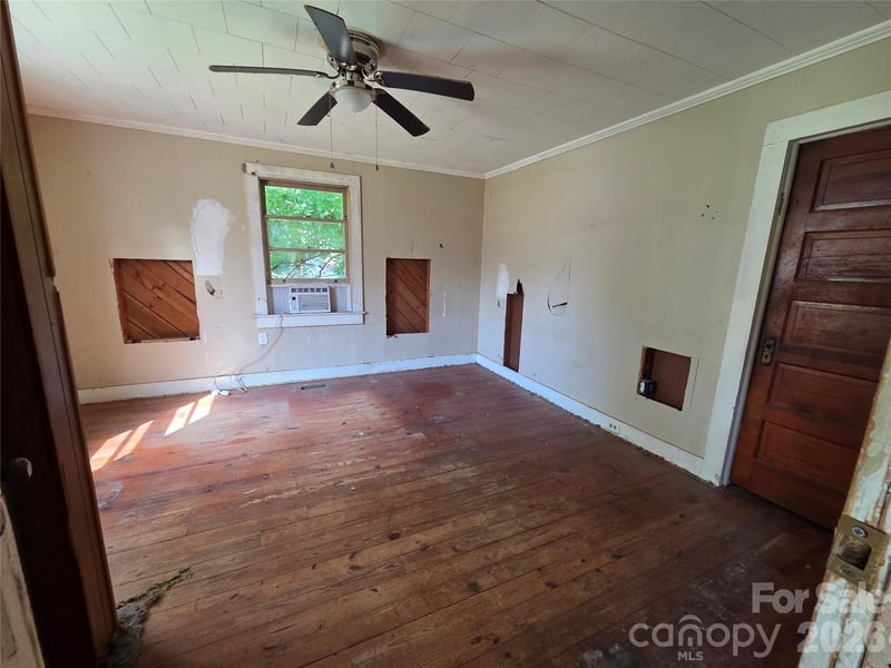 10 Wilson Ave, Great Falls, SC 29055