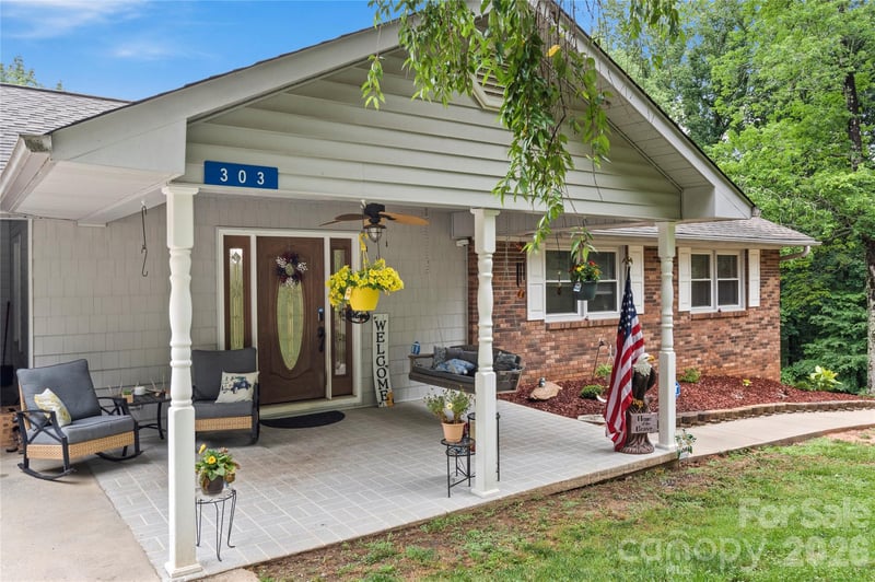 303 Alexander Dr, North Wilkesboro, NC 28659