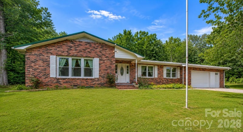 287 Robertson Dr, Old Fort, NC 28762